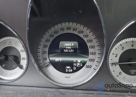 2013 Mercedes-Benz Glk 350 4Matic z USA, uszkodzony, nr VIN WDCGG8JBXDG060481